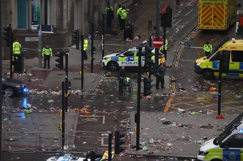 Središče Liverpoola po napadu na parado nogometnega kluba. 