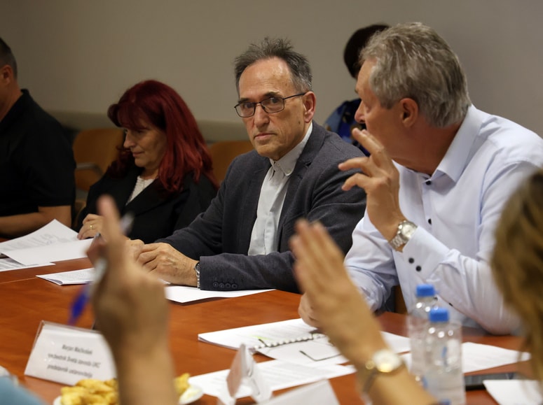 Z leve: Nataša Marčun Varda, Vojko Flis in Marjan Mačkošek