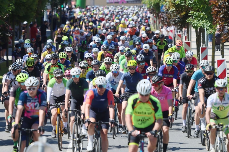 Štoparic in drugih merilnikov na Poli maratonu ne uporabljajo, v ospredju niso meritve časa oziroma hitrosti udeležencev, pomembno je, da udeleženci v kolesarjenju uživajo.