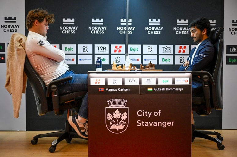Magnus Carlsen in Domaradžu Gukeš v Stavangerju