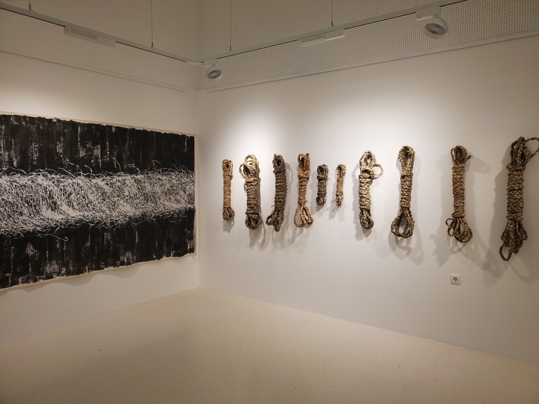 Preplet je bil rdeča nit te razstave, ki jo je lahko gledalec večkrat zaznal. 