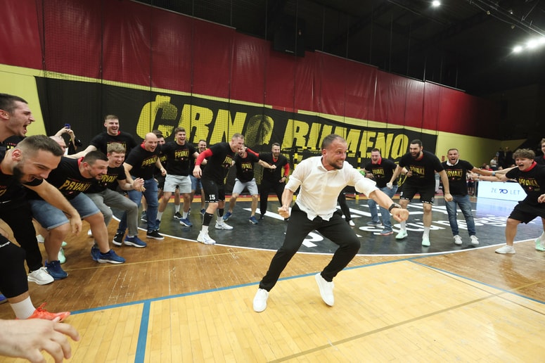 Glavna fotografija članka:Ljubljanska veselica v Velenju: Rokometaši Slovana so državni prvaki