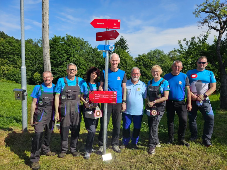 Trenutno je registriranih 950 markacistov PZS. 