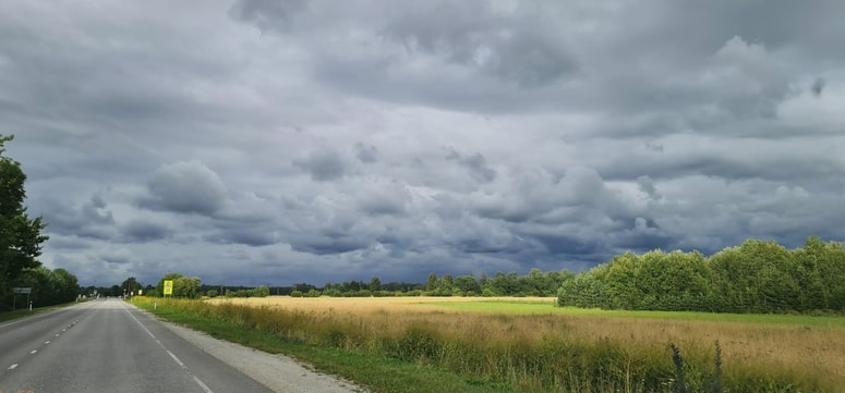Glavna fotografija članka:Uživajte, dokler lahko: Obeta se burno vremensko dogajanje z nevihtami, točo, sunkovitim vetrom in močnimi padavinami