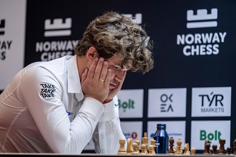 Magnus Carlsen je še vedno svet zase.