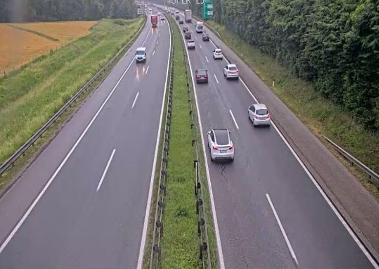 Zastoj na gorenjski avtocesti pri Šmartnem