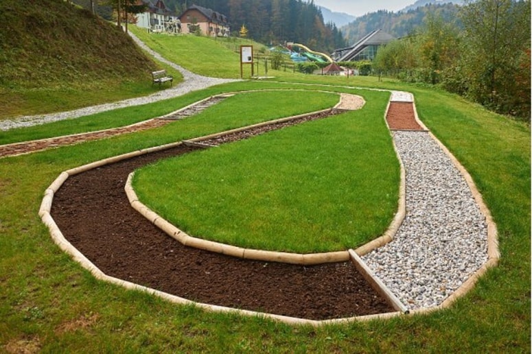 V termah in okolici so uredili Kneippov park z elementi za vodno terapijo (pot za bosonogo hojo po različnih naravnih materialih, namakalniki za roke), zeliščni vrt, vadbene elemente za gibanje in informativne table. 