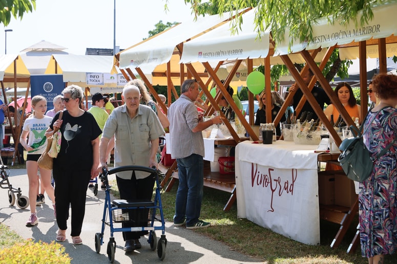 Glavna fotografija članka:(FOTO) Dom pod gorco znova odprl svoja vrata in pogrel srca starostnikov