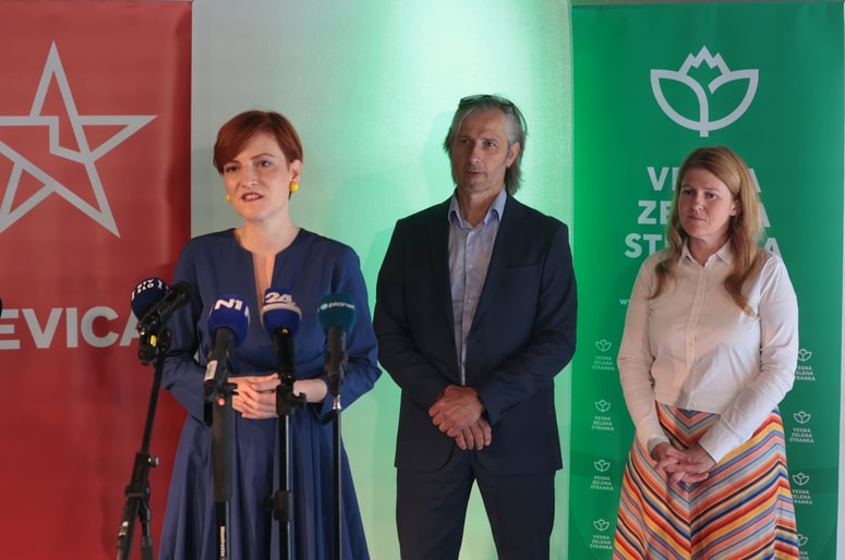 Asta Vrečko, Uroš Macerl ter Urša Zgojznik