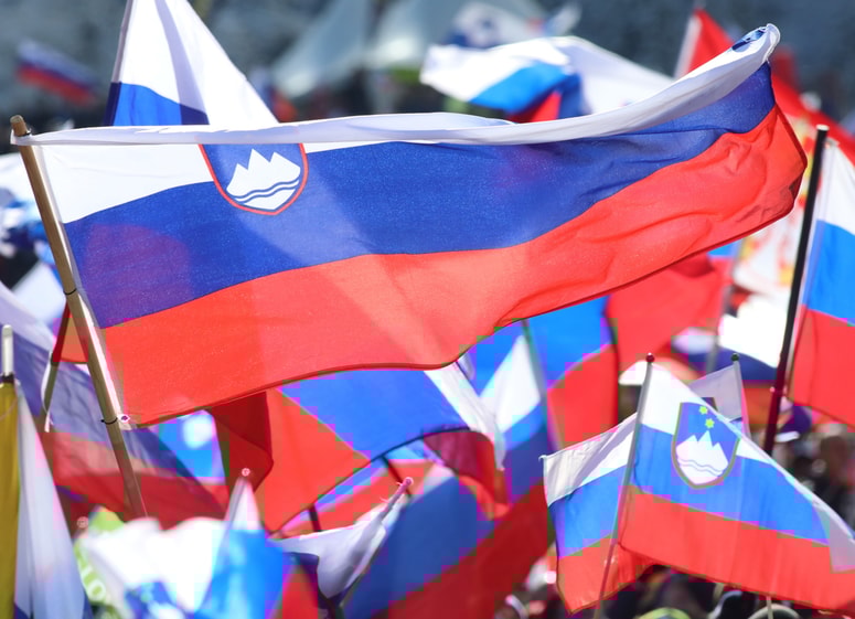 Glavna fotografija članka:(PISMO BRALCA) Usekani levo in desno