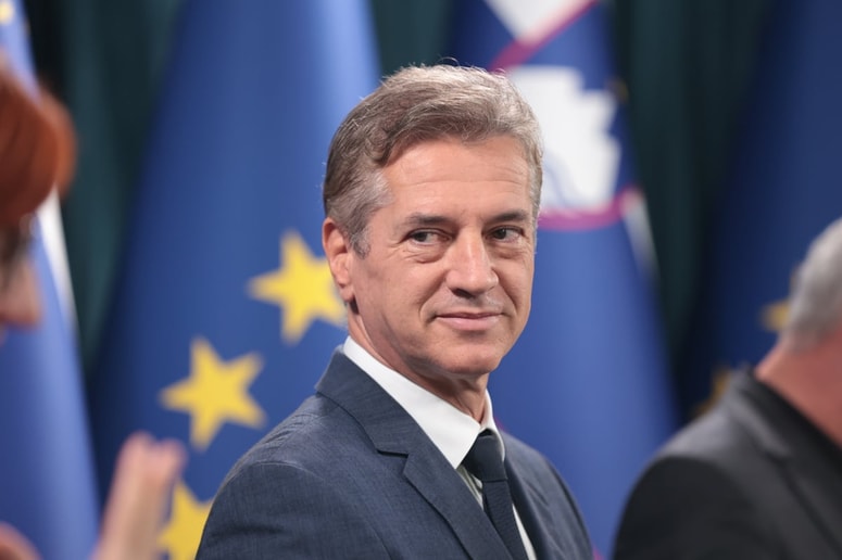 Glavna fotografija članka:Golob ob dnevu združitve prekmurskih Slovencev z matičnim narodom: Praznik nas opominja na spoštovanje svojih korenin