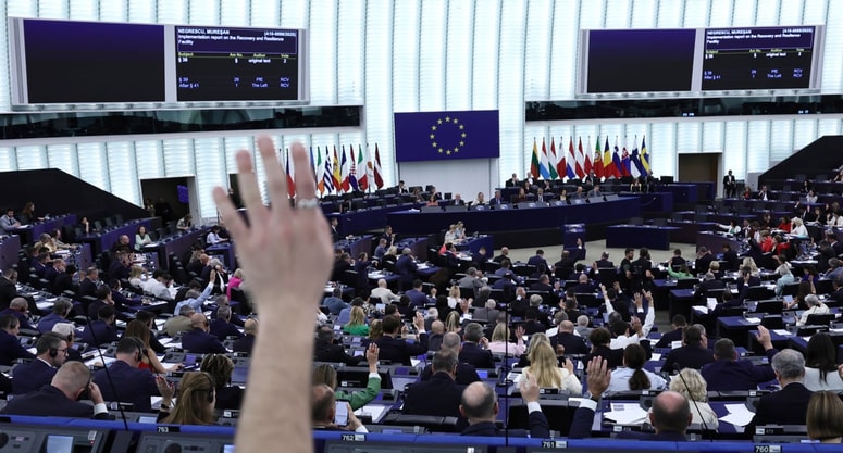 Resolucija je bila izglasovana. 