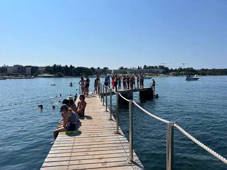 Glavna fotografija članka:​ZPM Maribor nujno išče zdravstveno osebje in vzgojitelje za letovanja otrok!