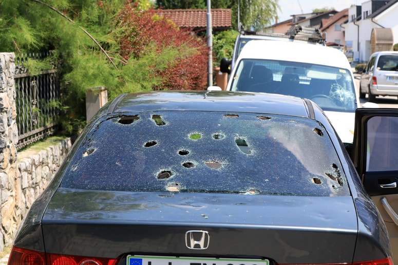 Nobena udrtina ali poškodba na pločevini ni vredna, da bi tvegali svoje življenje ali življenja drugih. 