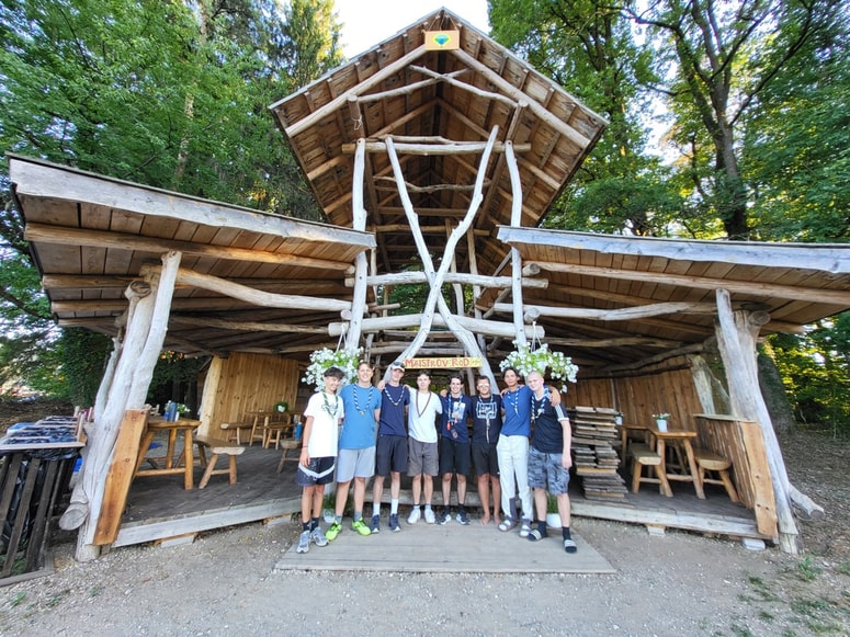 Tabor zanje predstavlja zaključek celotnega leta, sezone, ko se vsi zberejo.