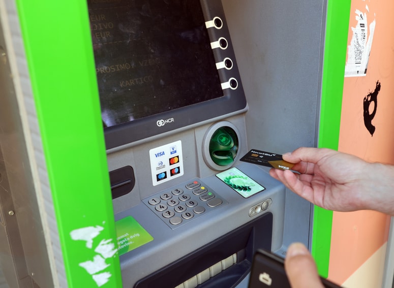 Za več informacij o razpoložljivosti bankomatov lahko obiščete spletno stran OTP Group ali spletne strani posameznih članic Skupine OTP.