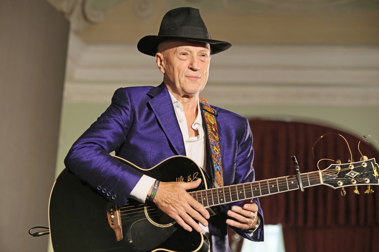 Glavna fotografija članka:Prvi dvojni biser na poletni ogrlici bosta Martensson in Vlado Kreslin