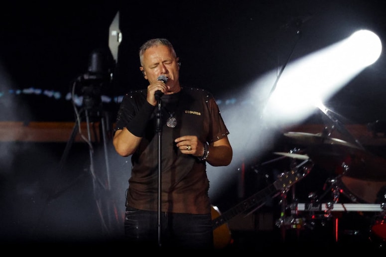 Kontroverzni Marko Perković Thompson, ima v besedilu svoje pesmi tudi ustaški pozdrav, ki je na hrvaškem sicer prepovedan.