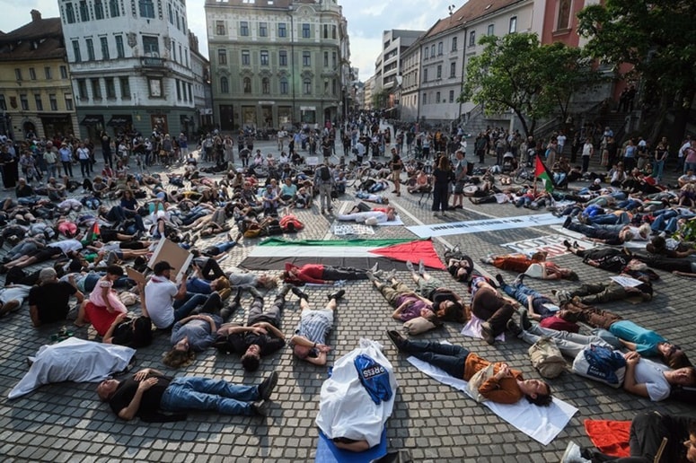 Protestni shod na Prešernovem trgu v Ljubljani 