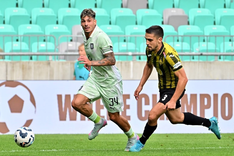 Ljubljana, Slovenia, July 8th 2025: Agustin Doffo of Olimpija Ljubljana L in action against Luis Mata of Kairat Almaty R during the UEFA Champions League, First qualifying round, 1st leg, match between Olimpija Ljubljana and Kairat Almaty at Stadium Stozice, Ljubljana, Slovenia. Copyright: xIgorxKupljenikx/xSPPx spp-en-IgKuSp-IK5_9762,Image: 1019728835, License: Rights-managed, Restrictions: PUBLICATIONxNOTxINxBRAxMEX, Model Release: no 