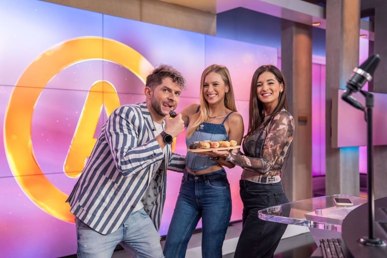 Glavna fotografija članka:TV Veseljak Golica, Aktual TV, TV Zlati zvoki in Best TV spet na Telemachu