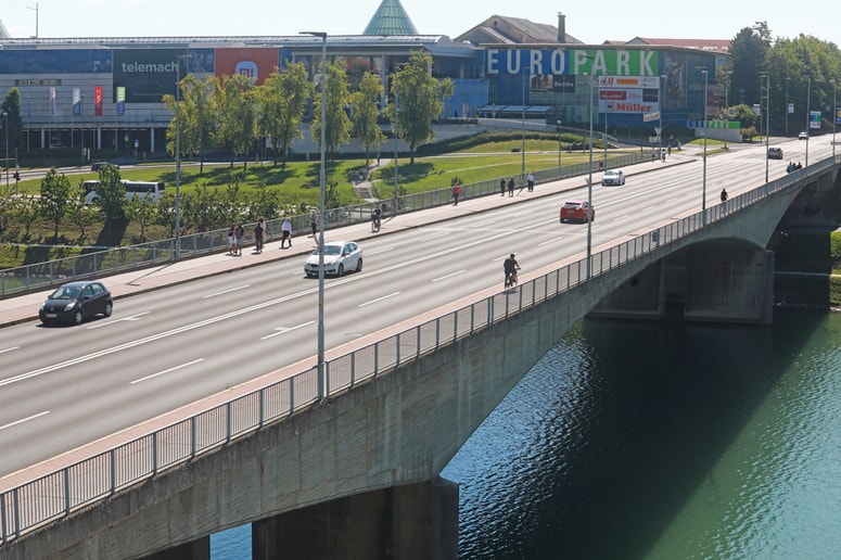 Glavna fotografija članka:Delna zapora Titovega mostu: Kdaj Mariborčane čakajo spremembe v prometu in nov semafor?