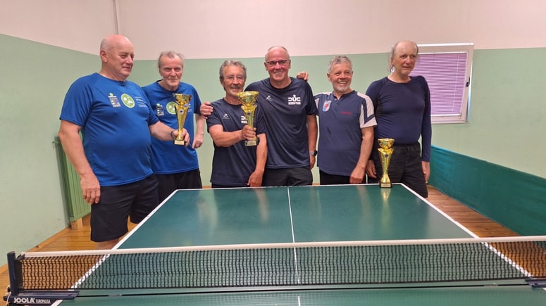 Najboljše ekipe, od leve Tone Salamon, Marjan Podgornik (DU Brezje), Milan Ogrizek, Bogomir Muršak (DU Center), Drago Klep, Darjan Petrič (DU Malečnik). 