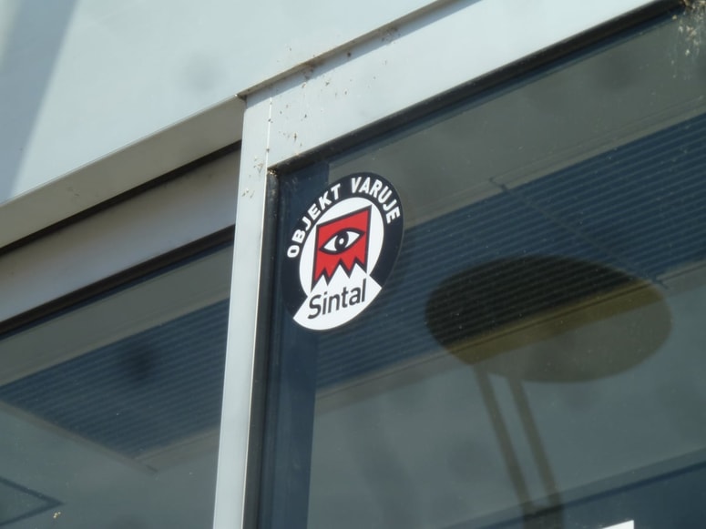 Glavna fotografija članka:AVK izvedla nenapovedano preiskavo v družbah za varovanje. Kaj je bil razlog?