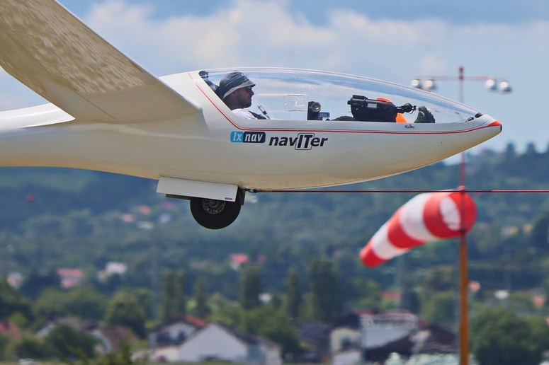 Šele tretji dan letošnjega državnega prvenstva v jadralnem letenju so lahko piloti prvič poleteli.