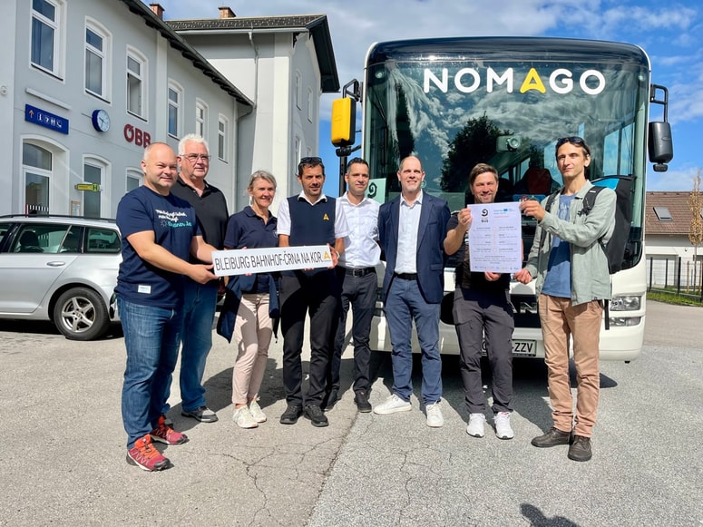 Geopark Karavanke Bus je že tretja čezmejna povezava. Povezuje Pliberk in Črno na Koroškem.  