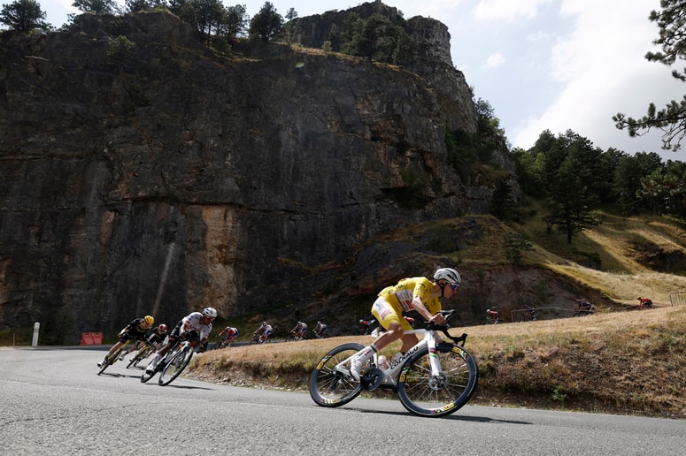 Glavna fotografija članka:Šport na TV