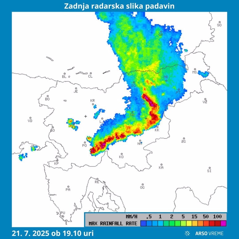 Glavna fotografija članka:Dele države zajele nevihte z močnejšimi nalivi in sunki vetra in se razširile na vzhod