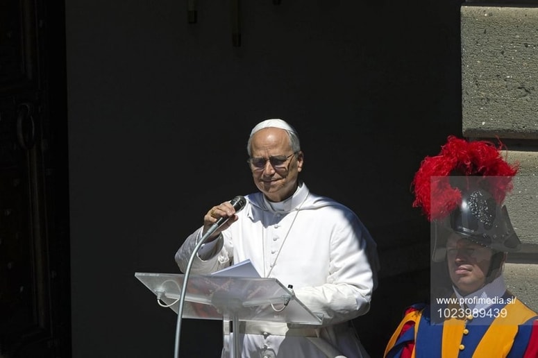 Glavna fotografija članka:(POGLED) Kolumna Anne Marie Grünfelder o papežu Leonu XIV.: Nihalo se giblje v novo smer in imam določene zadržke
