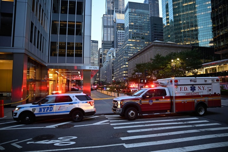 Glavna fotografija članka:Napadalec v New Yorku pustil poslovilno pismo: Prosim, preglejte moje možgane