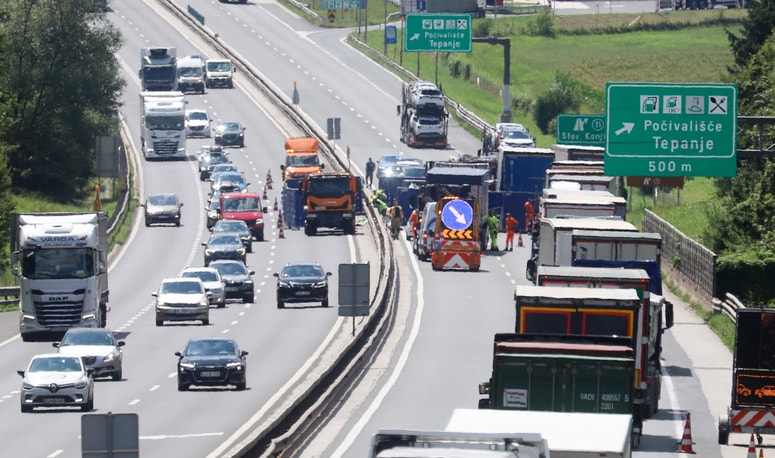 Pet mrtvih je bilo julija v nesreči na štajerski avtocesti. 
