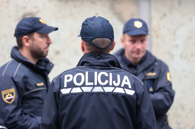 Policisti so storilca hitro prijeli.