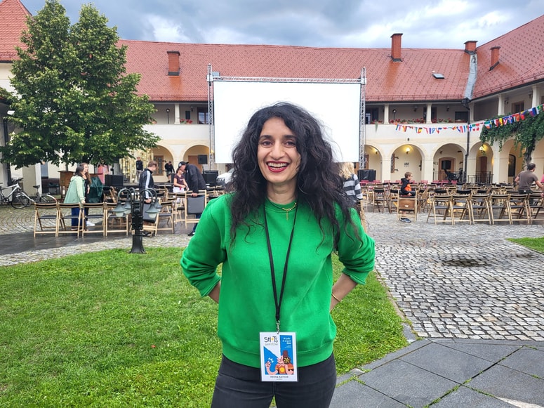 Meena Rathor, režiserka: "Če želim povedati kaj resnega o družbi, pripoved rada obrnem na humor." 
