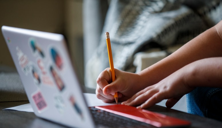 Prenosni ali namizni računalnik, to je osrednje vprašanje.