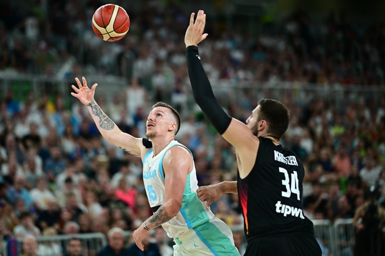 Gregor Hrovat je bil najboljši strelec Slovenije v Mannheimu. 