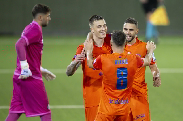 Ne le na domačih igriščih, tudi v Evropi se grofi pogosto veselijo. 