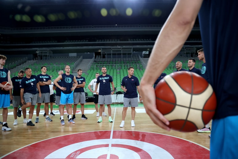 Glavna fotografija članka:Slovenija brez Luke Dončića nemočna proti Litvi