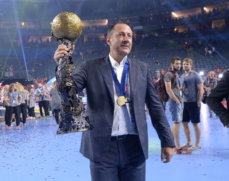 Pred dobrim tednom dni se je v Ljubljani mudil ruski milijonar ...