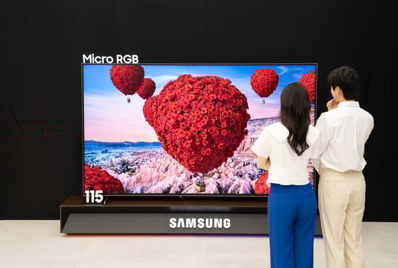 Samsung mikro RGB-tehnologija v 292-centimetrov velikem zaslonu.