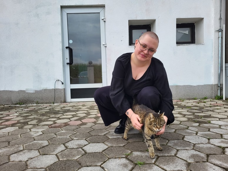 Dvajsetletnica si želi, da bi mačja kavarna predstavljala posebno doživetje, sploh za tiste, ki mačk ne morejo imeti doma.