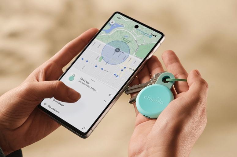 Oba iskalnika sta kompatibilna z aplikacijo Apple Najdi in s Središčem za iskanje na telefonih Android