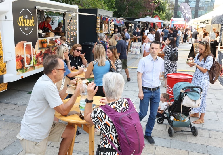 Glavna fotografija članka:(FOTO) Okusi sveta na enem trgu: Maribor gosti sedmi Street Food Market