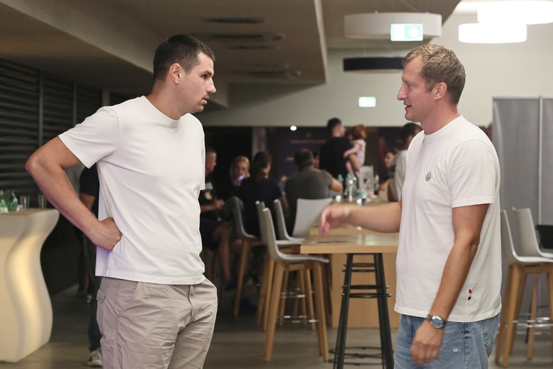 Pomembna člena Branikove košarke: Matic Grušovnik in Peter Markovinovič, ki je vezni člen med trenerji, igralci in upravo kluba 