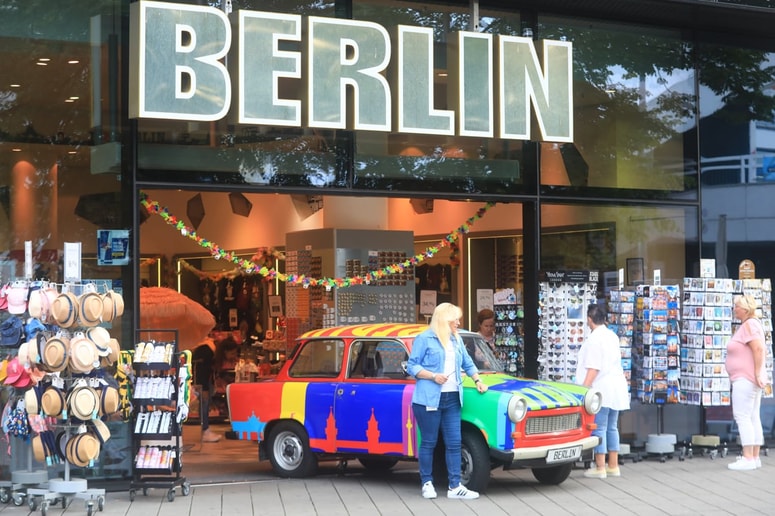 Nemci so vse bolj razočarani nad razmerami doma - od brezposelnosti in draginje do naraščajočega kriminala.