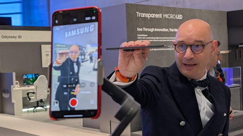 Glavna fotografija članka:Napovedujejo telefon z umetno inteligenco, ki bo uporabniku bistveno olajšal življenje