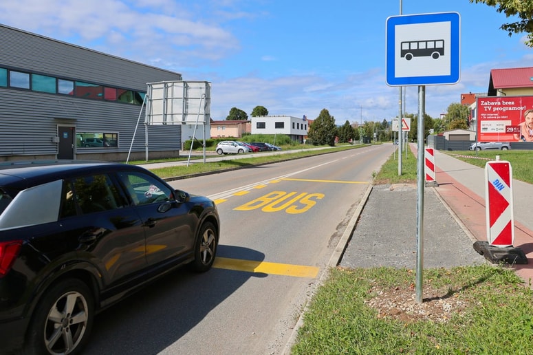 Nekaj čez 500 metrov dolga Istrska ulica je dobila kar tri nova postajališča: Istrska, Istrska in Istrska. 